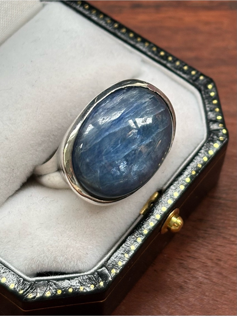 Sterling Silver Blue Kyanite Oval Statement Ring - Size 8